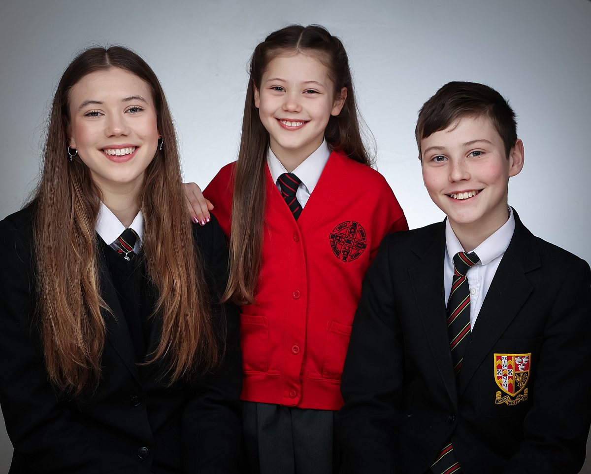 School siblings photographed by Deere Photographic in Staffordshire