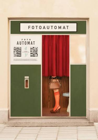 Enclosed photobooth hire Midlands