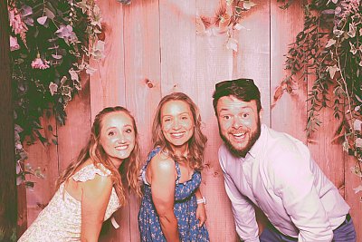 rustic_backdrop_party_hire.JPG